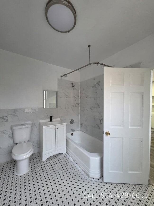 Photo - 155 School St