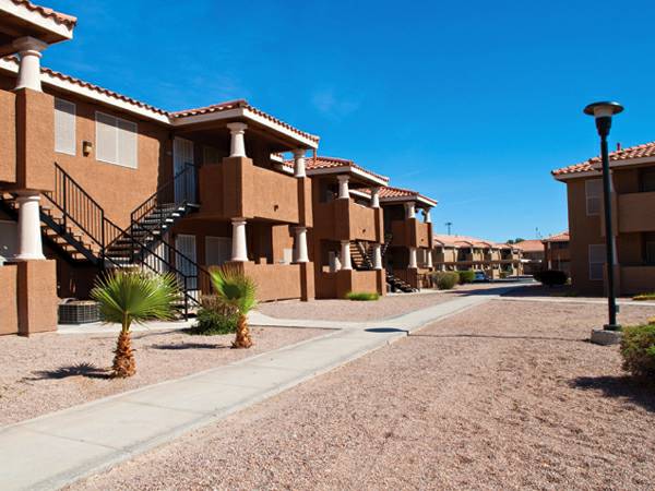 Comunidad - Lake Tonopah Apartments