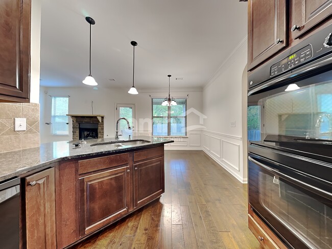Photo - 272 Oak Branch Dr