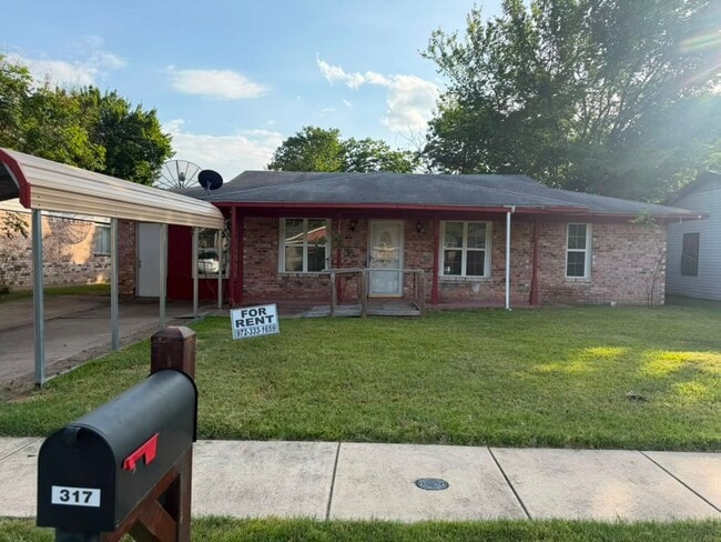 Building Photo - 317 Pecan St