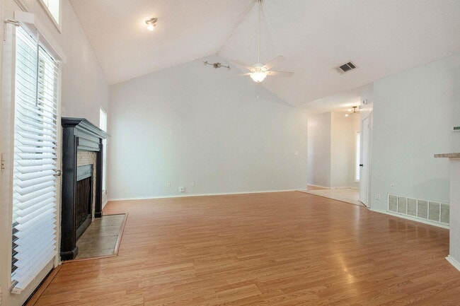 Photo - 504 Purple Sage Dr