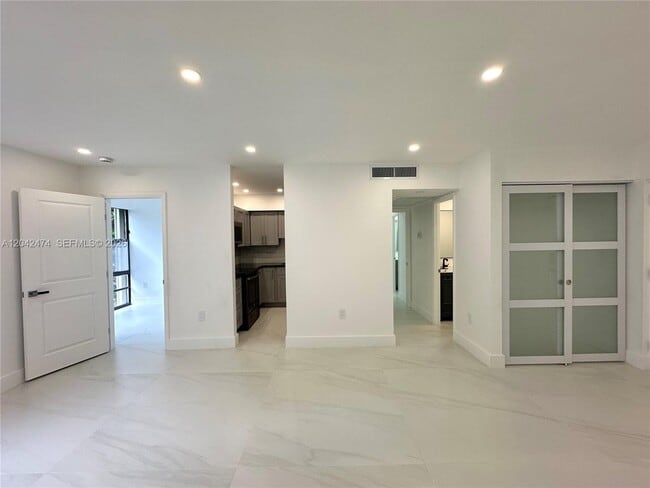 Photo - 17620 Atlantic Blvd Unit 310