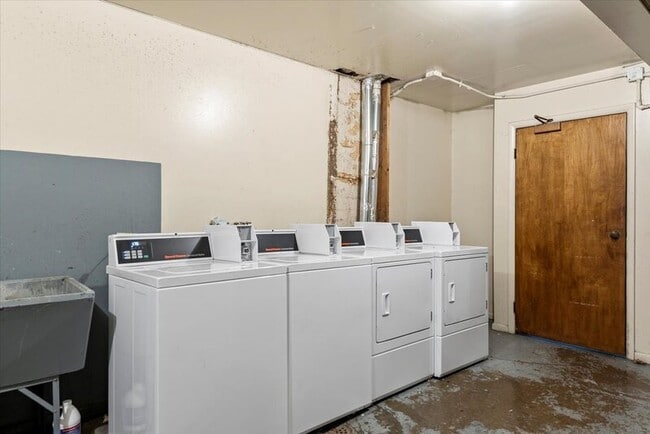 Photo - 117 S Elder Ln