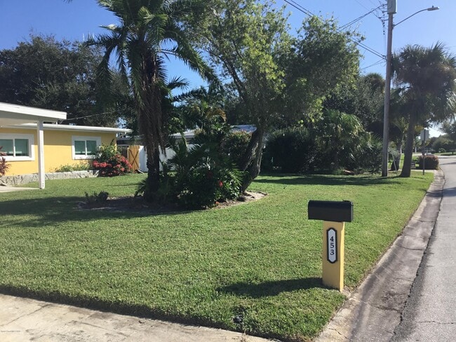 Photo - 453 Capri Rd