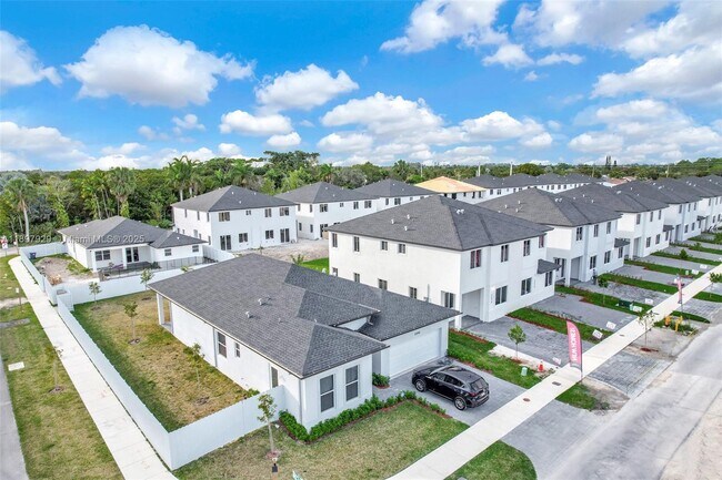 Photo - 22555 SW 125th Ave