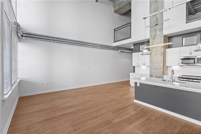 Photo - 230 18th St NW Unidad 11212