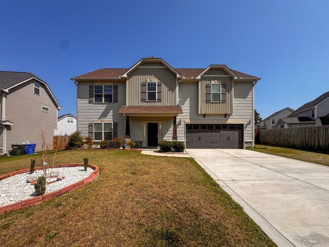Photo - Beautiful 4 Bed 3.5 Bath Home in Jack Britt School District