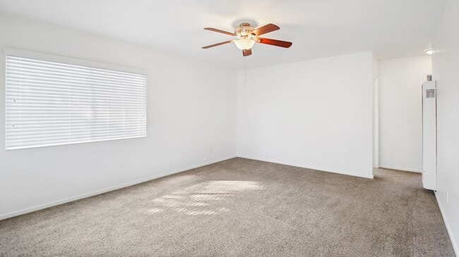 Photo - 4447 Mentone St Unit 4447 1/2