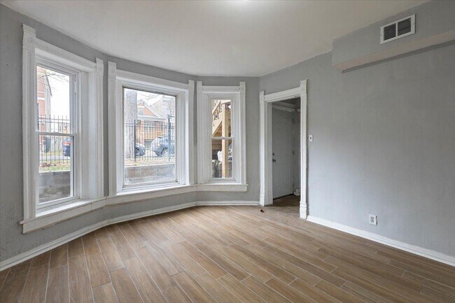 Photo - 1913 S Troy St Unit G