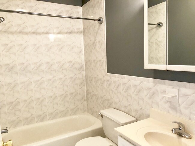 Photo - 505 Monroe St Unit 4A