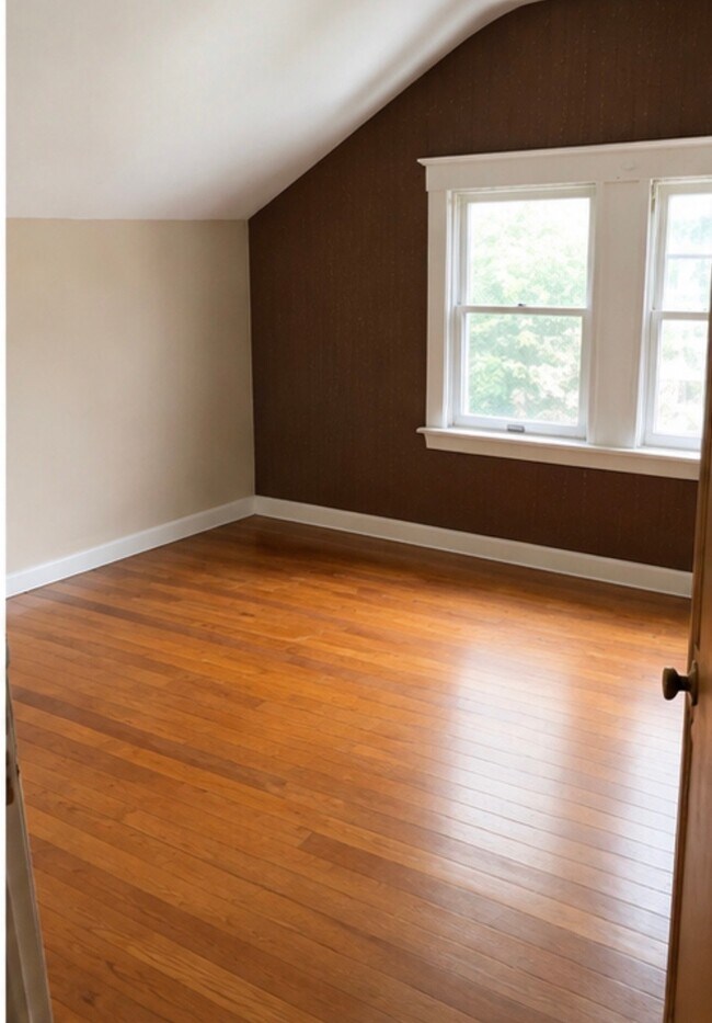 30 Elm Ave