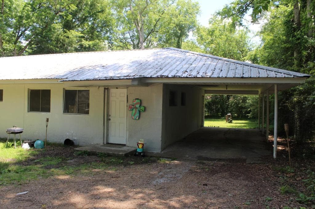 Photo - 102 Pecan Ln