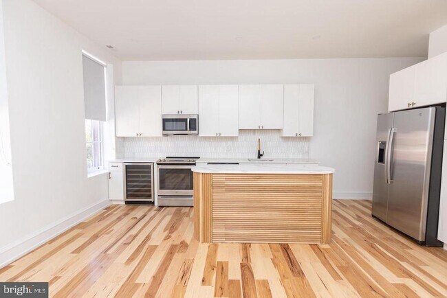 Photo - 715 S 19th St