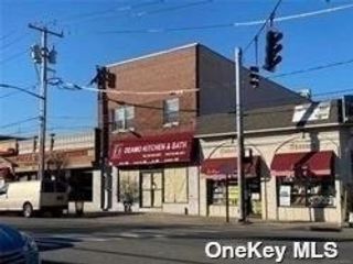 Photo - 906 Hempstead Turnpike