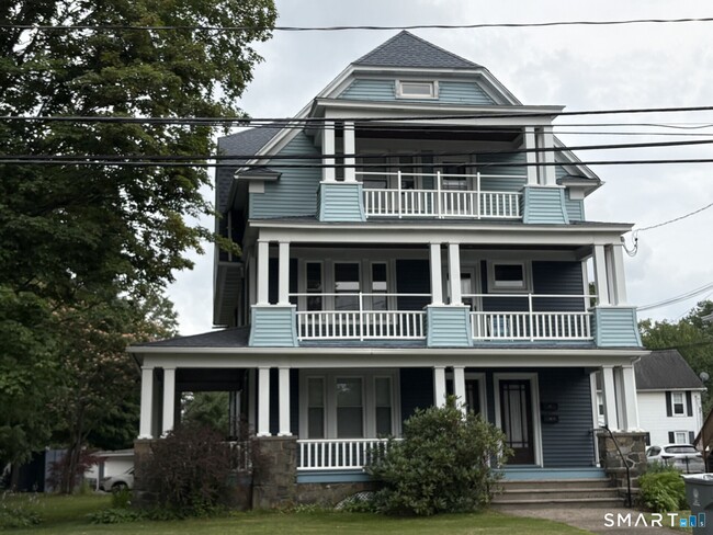 Building Photo - 18 Broad St Unit 3