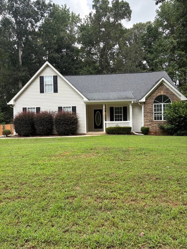 Building Photo - 229 Pebble Creek Dr Rental