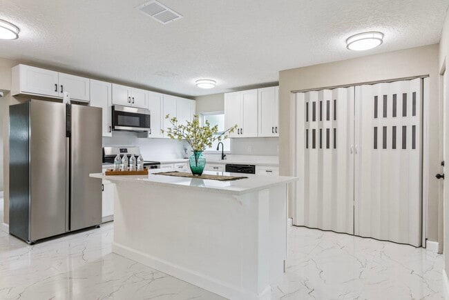 Photo - 3033 Sutton Dr