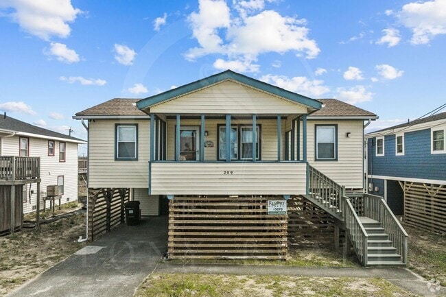 Building Photo - 209 E Walker St Rental
