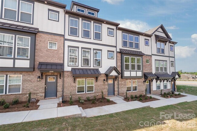 Photo - 3012 Rexton Ln