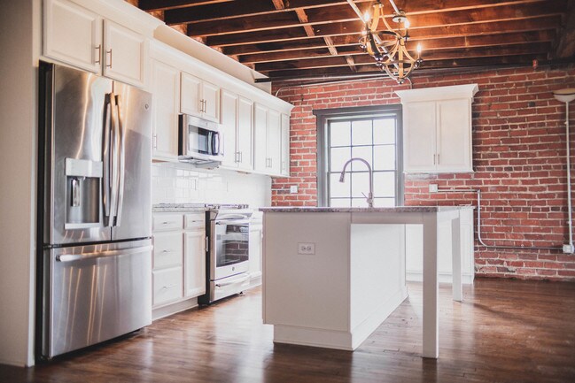 Photo - 1200 Commerce St Unit 4