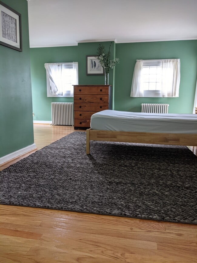 Queen luxury hybrid memory foam mattress - 27 Howard St Apartment Unit Green Room + Tan Bath