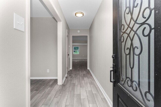 Photo - 3600 W Davis St