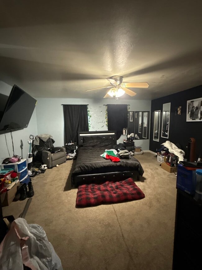 Photo - 3 bedroom / Home in North Pole / Pet friendly!