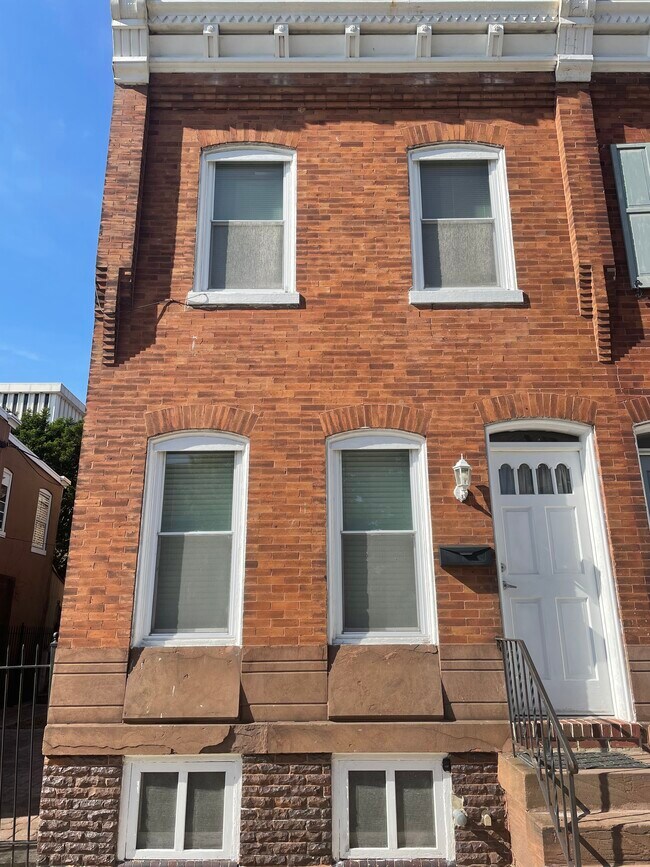 Front of building - 38 W Lafayette St House