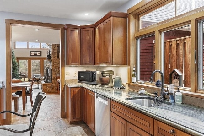 Photo - 287 Chapman Rd