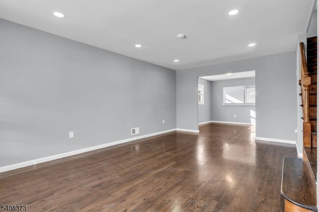 Photo - 415 Highland Pl