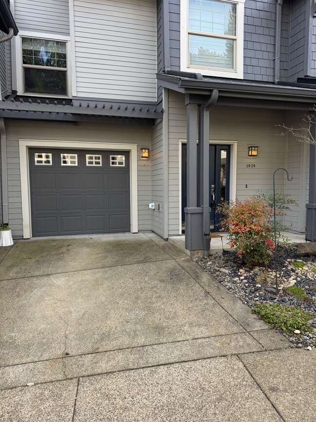 Photo - 1924 NE 50th Way