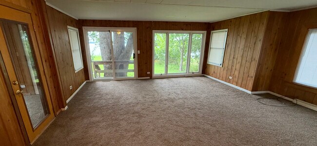Photo - 709 Lake Shore Dr