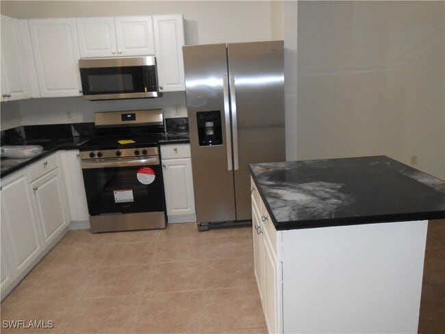 Building Photo - 4428 28th St SW Rental