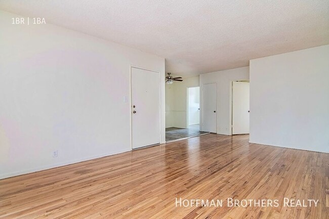 Building Photo - 212 Normandie Ave Unit 6