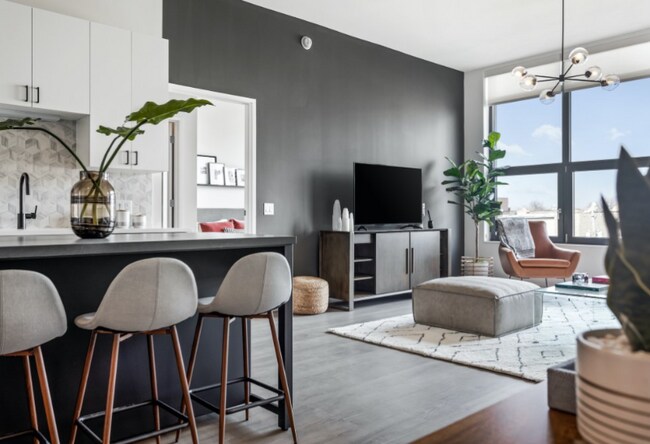 Photo - 2477 N Milwaukee Ave