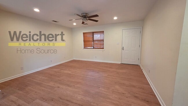 Photo - 3 bed, 2 bath in Center Hill