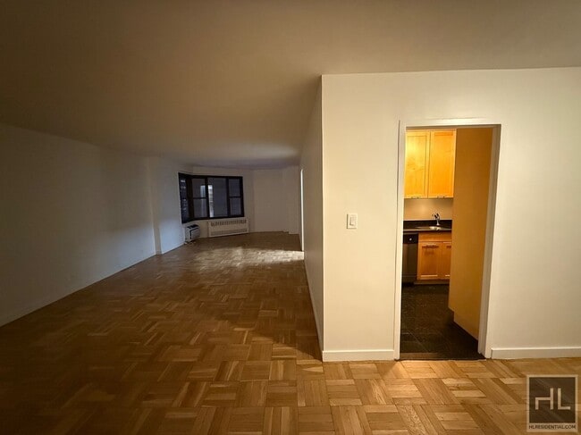 Building Photo - Fourth Avenue