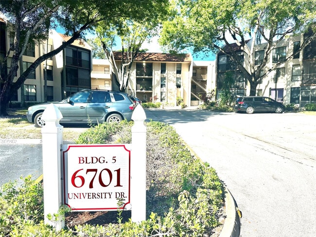 Photo - 6701 N University Dr Unit 310