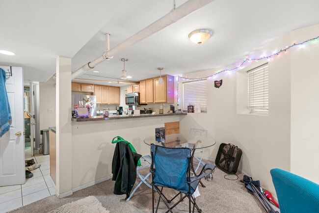 Photo - 1210 W Addison St Unit Garden
