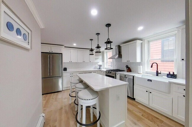 30 Prospect Hill St Unit 2