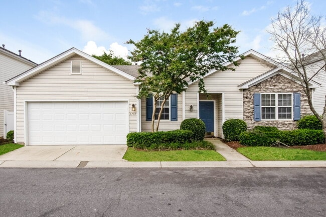 Building Photo - 8707 Meadowmont View Dr