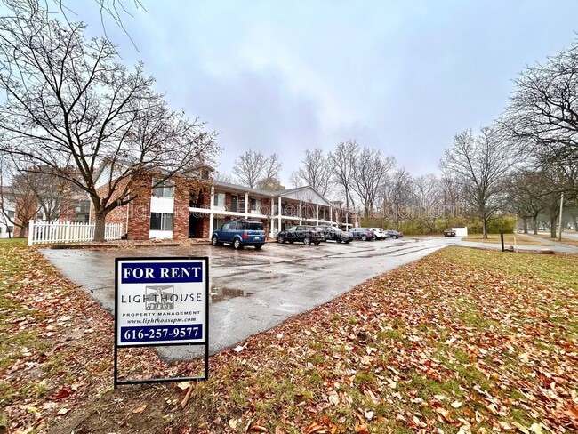 Building Photo - 1350 Kendall St SE Unit 145