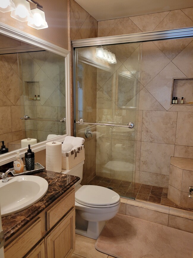 Baño del inquilino - 59 Hawaii Dr