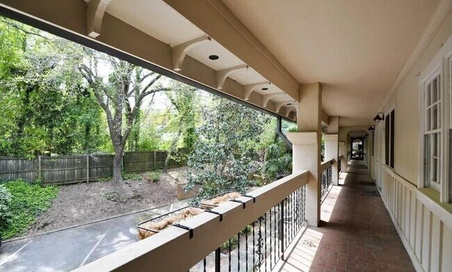 Photo - 655 E Campus Rd