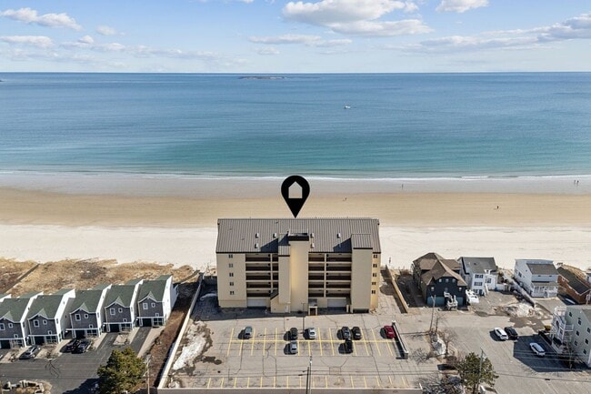 Building Photo - Fully Furnished Oceanfront 2 bed/2 bath