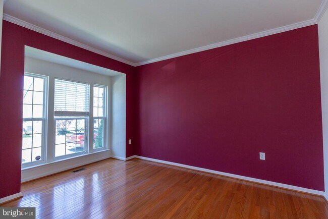 Photo - 341 Bullskin St