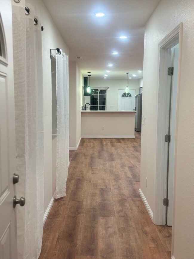 Building Photo - 675 25th St