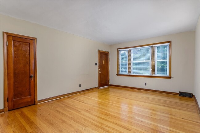Photo - 6601 Alamo Ave Unit 2W