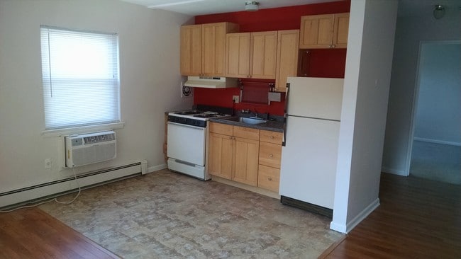 Photo - 50 Elm St Unit 4A