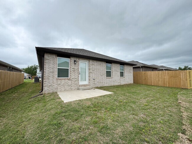 Photo - BRAND NEW 4 bedroom 2 bath home in Prairie Grove